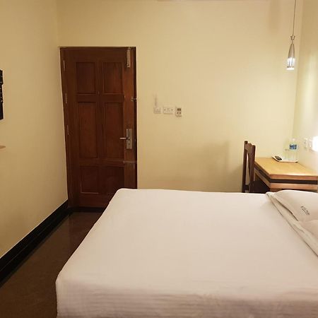 P R Pride Inn Puducherry Zewnętrze zdjęcie